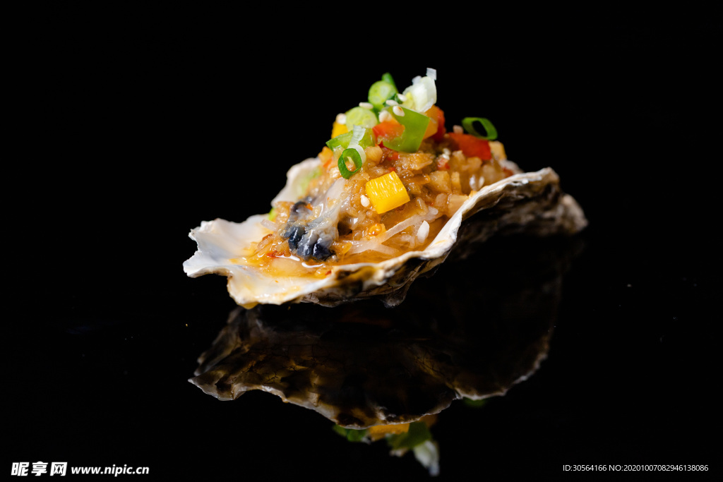 炭烤生蚝美食食材背景海报素材