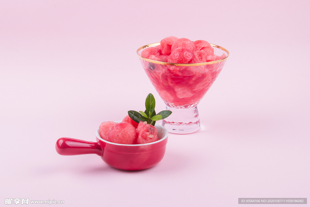 西瓜球水果摆盘背景海报素材