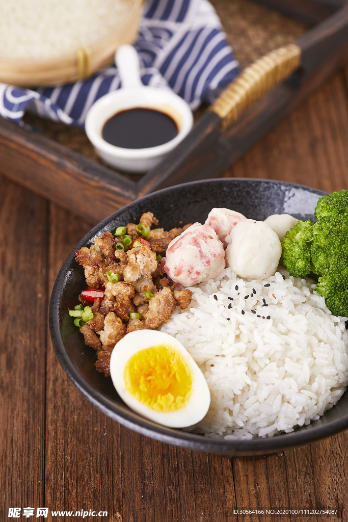 卤肉饭食材美食背景海报素材