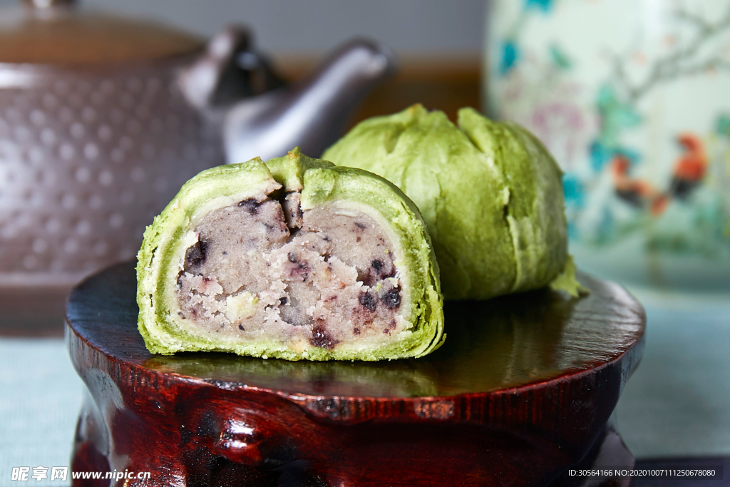 抹茶红豆甜品背景海报素材