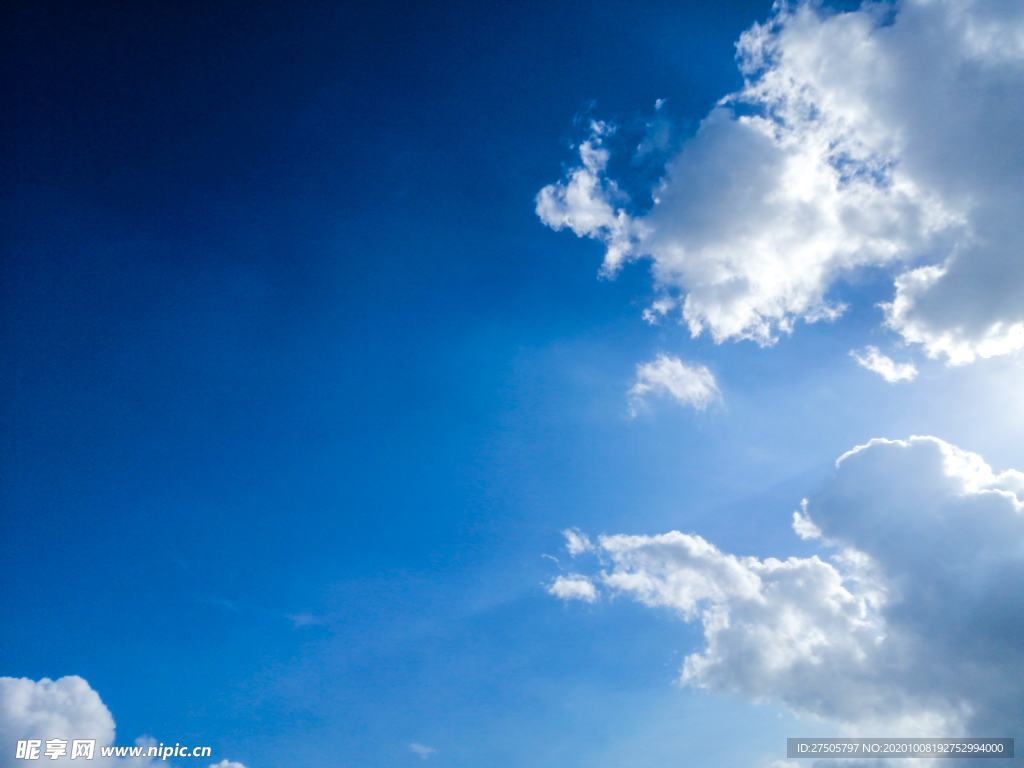 蓝天白云