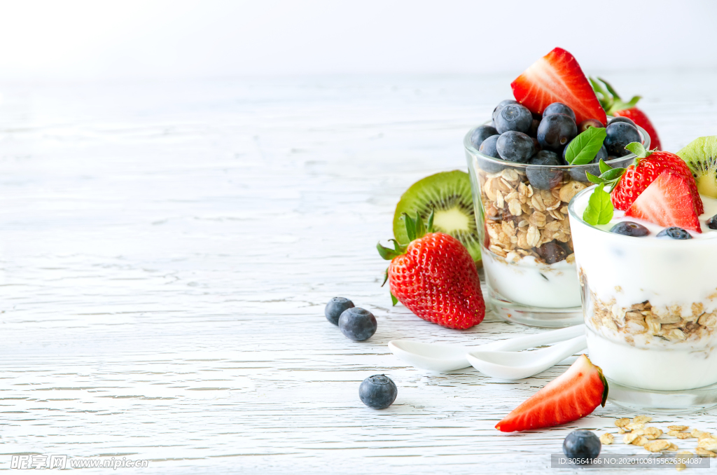 酸奶慕斯甜品蛋糕背景海报素材