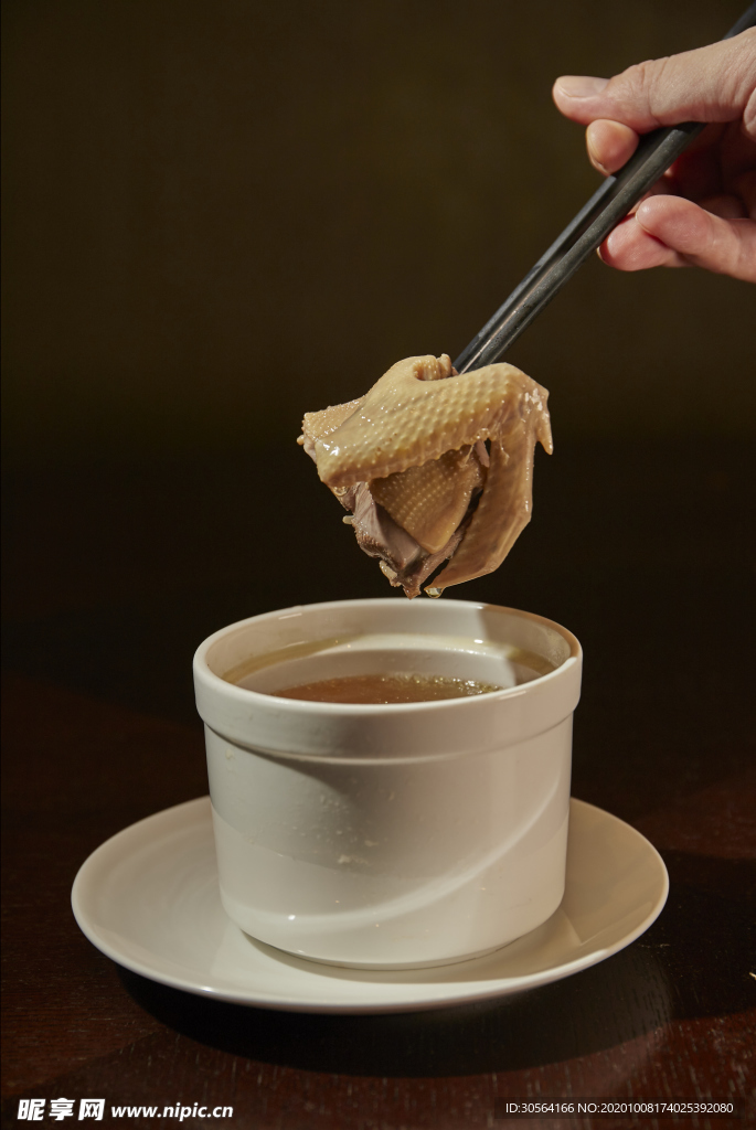 鸽子煲汤美食背景海报素材