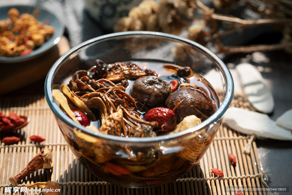 香菇养生高汤食材背景海报素材