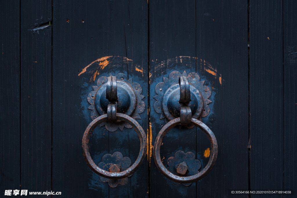 门扣复古木门旅游背景海报素材