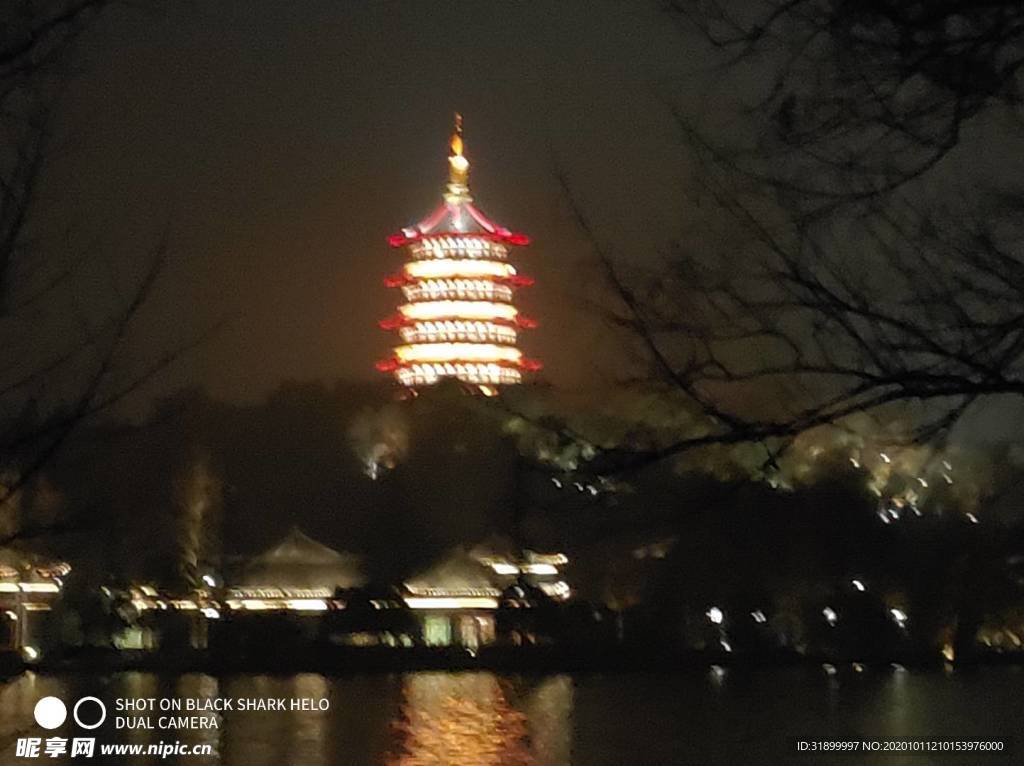 杭州西湖的雷峰塔摄影图片