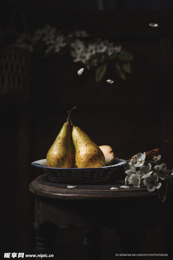 翠梨水果果实背景海报素材