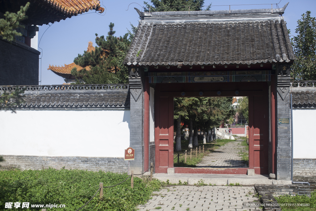 农村院门建筑复古背景海报素材