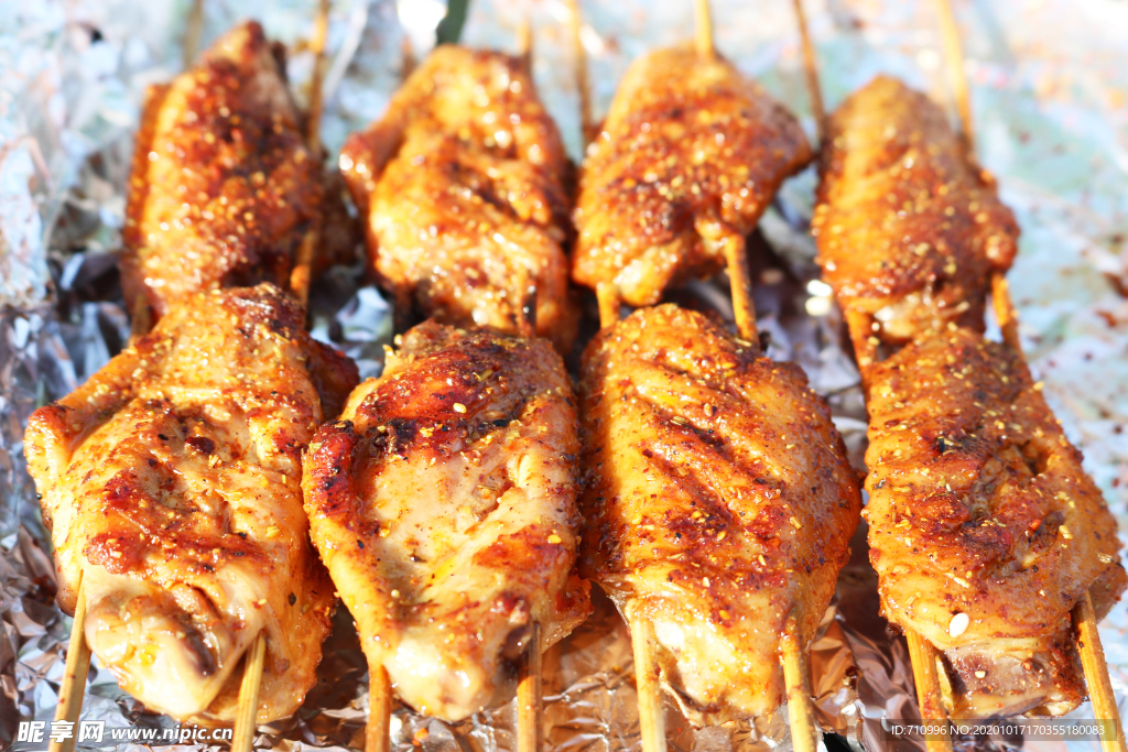 色香味俱全的烤串烤鸡翅