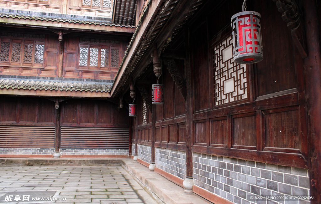 乡村小院建筑复古背景海报素材