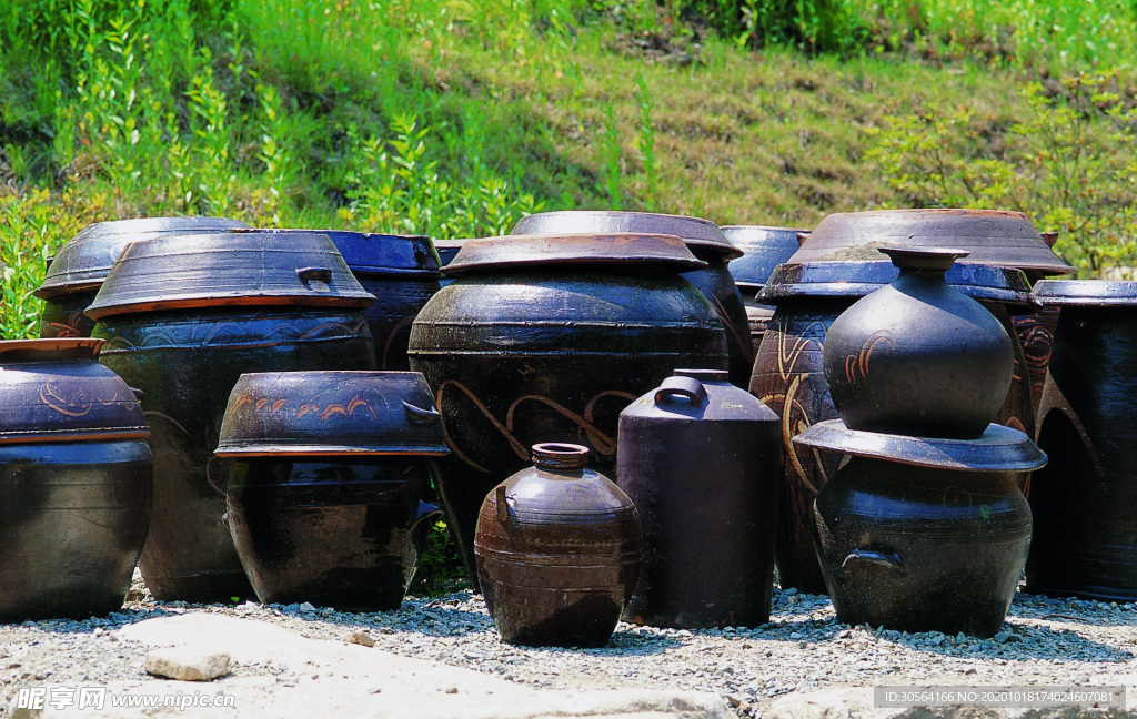 醋坛户外复古坛子背景海报素材