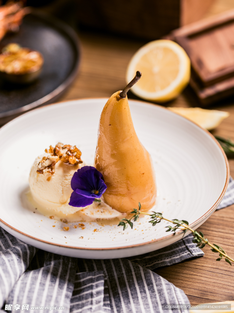 冰淇淋雪梨甜品背景海报素材