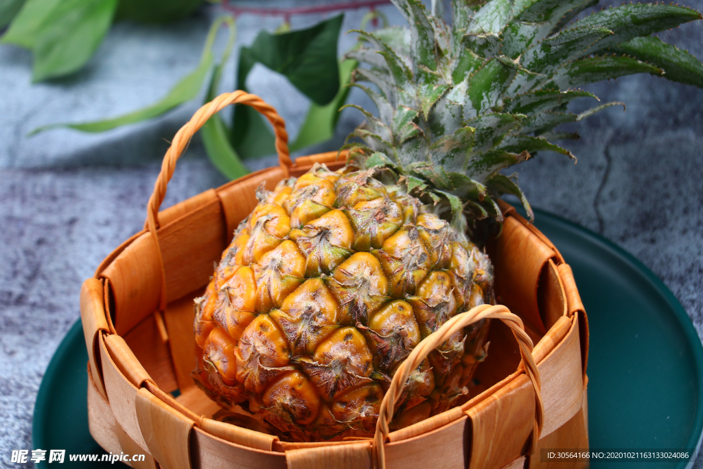 菠萝水果果实背景海报素材