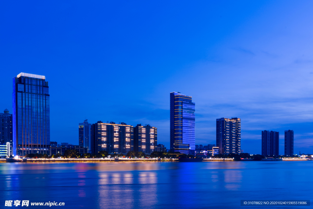 大城市建筑风景摄影