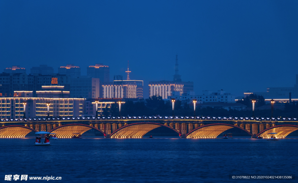 大城市地标建筑摄影