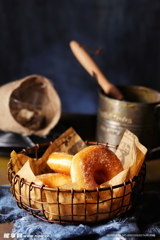 甜甜圈零食美食背景海报素材