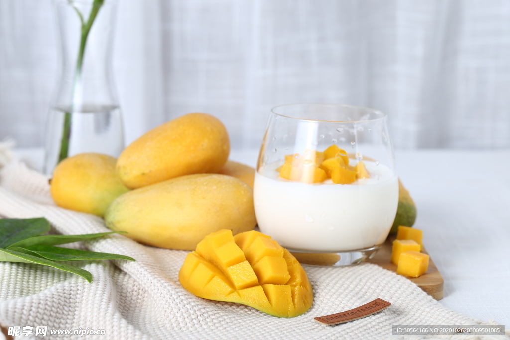 芒果水果果实背景海报素材