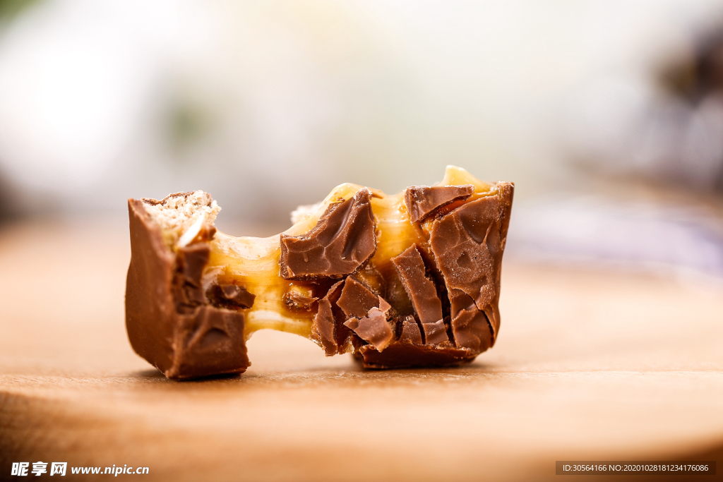 巧克力糖零食休闲背景海报素材