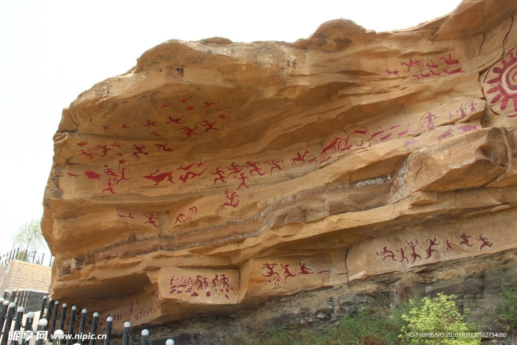 乾坤湾黄河畔的悬崖峭壁黄河栈道