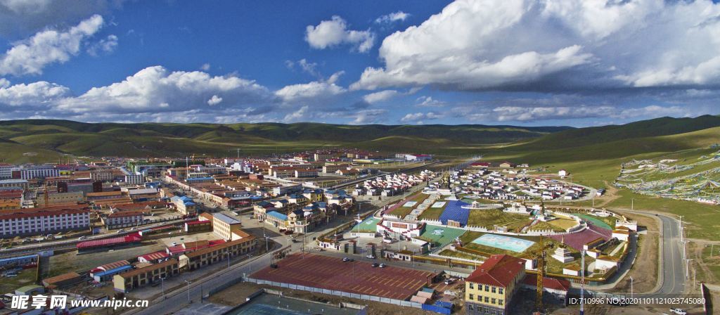 黄河源玛多县城玛查里镇