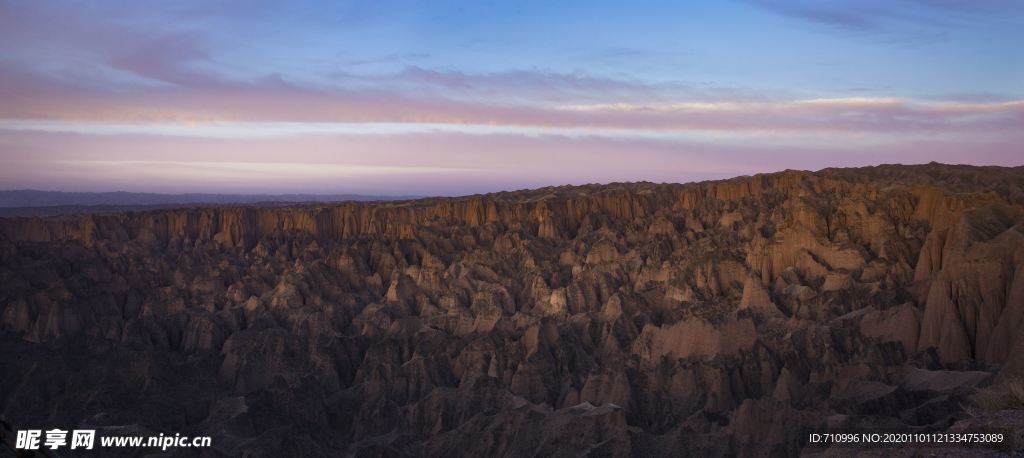 九曲黄河嶙峋石林
