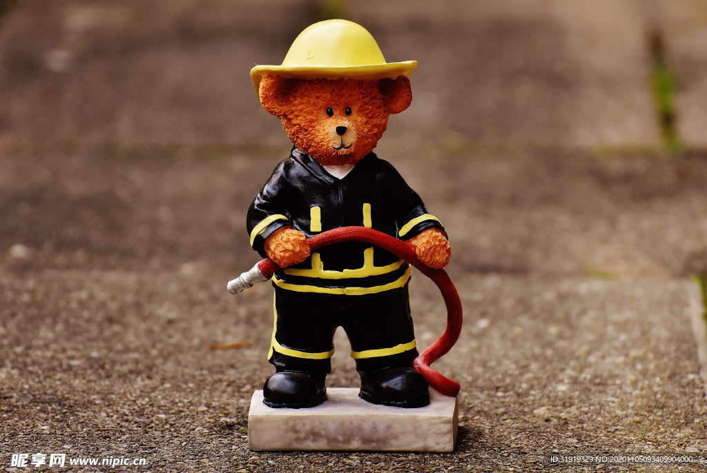 熊 职业 消防员