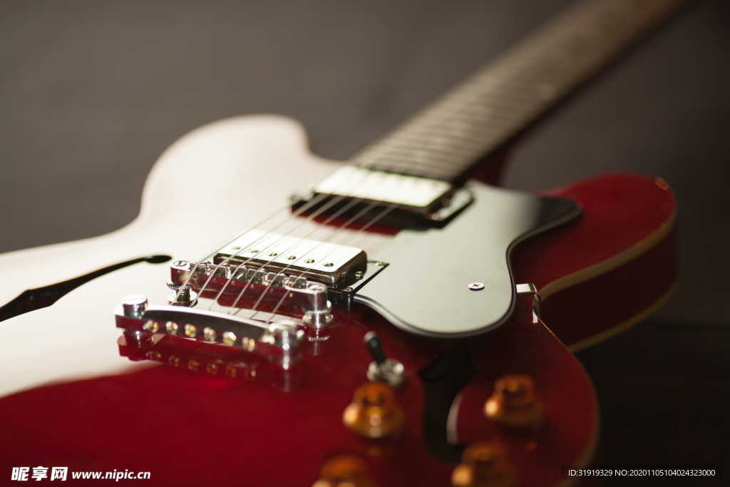 红色电吉他 特写