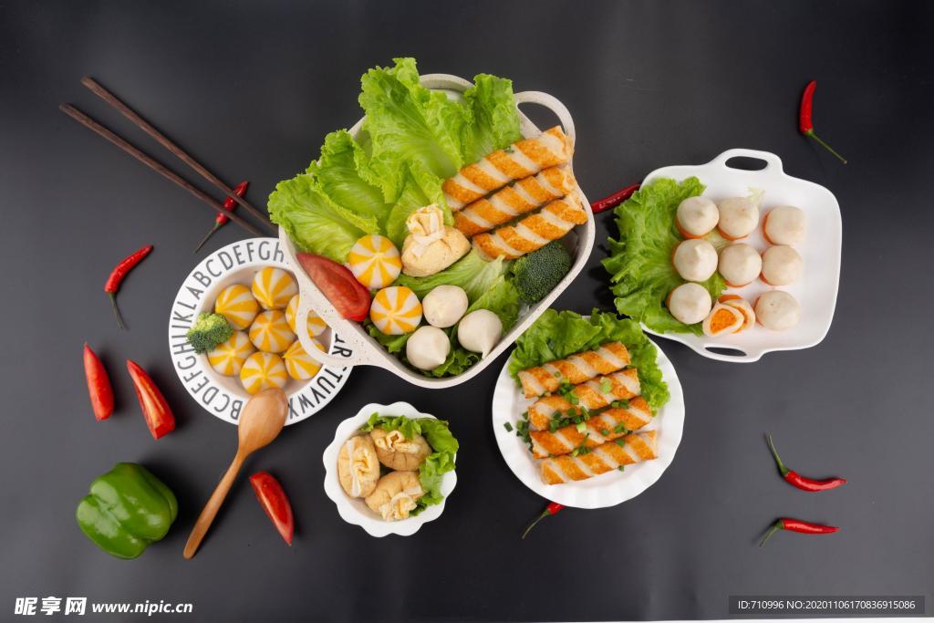 火锅配菜丰富多彩
