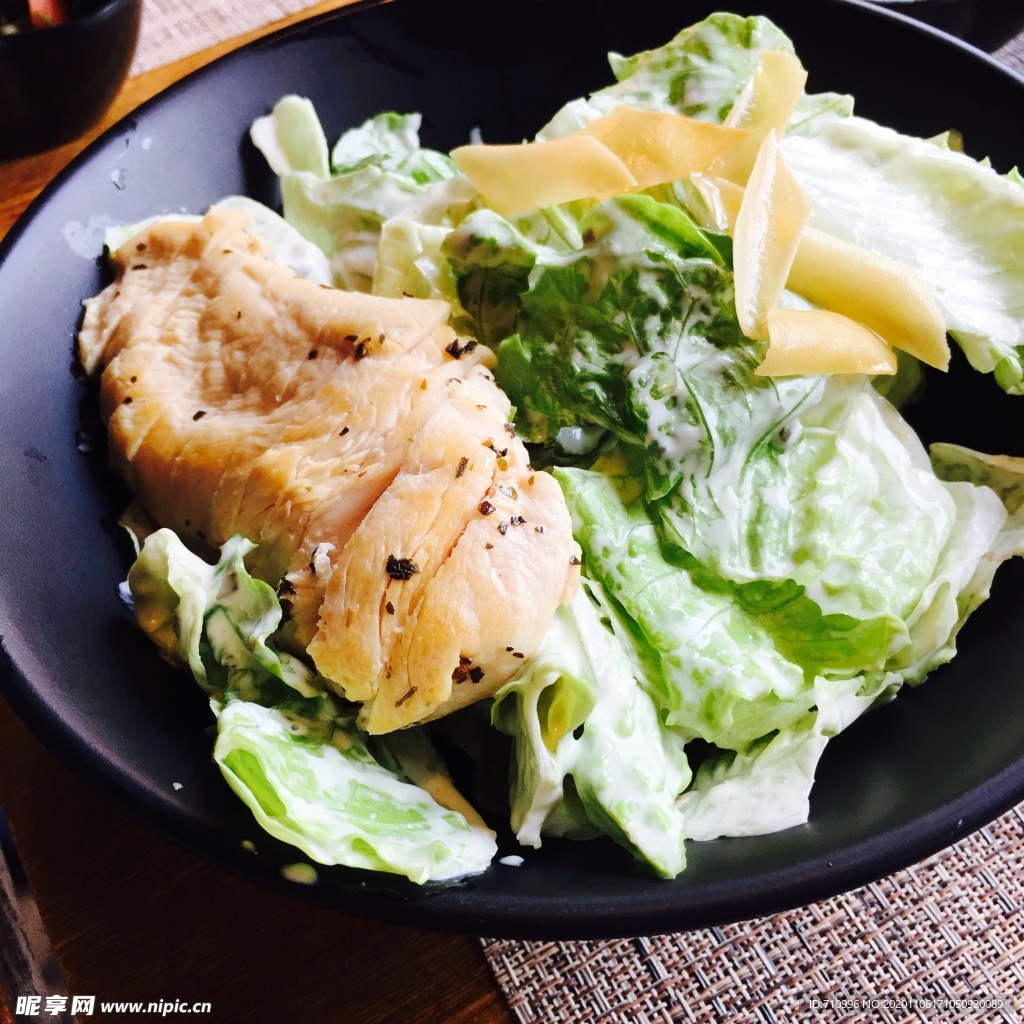鸡胸肉沙拉