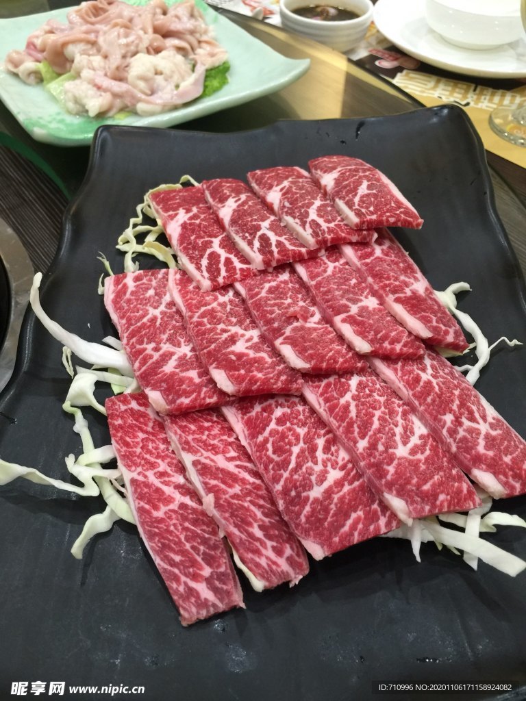 火锅牛肉拼盘