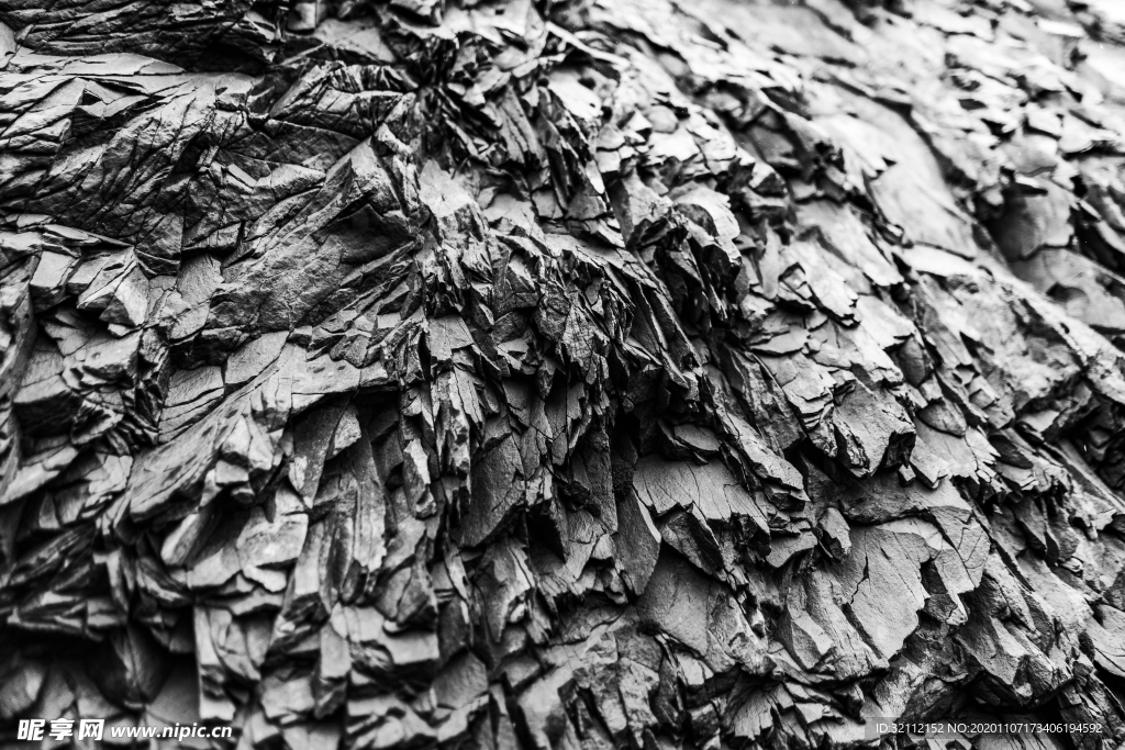 灰色岩石断层背景图