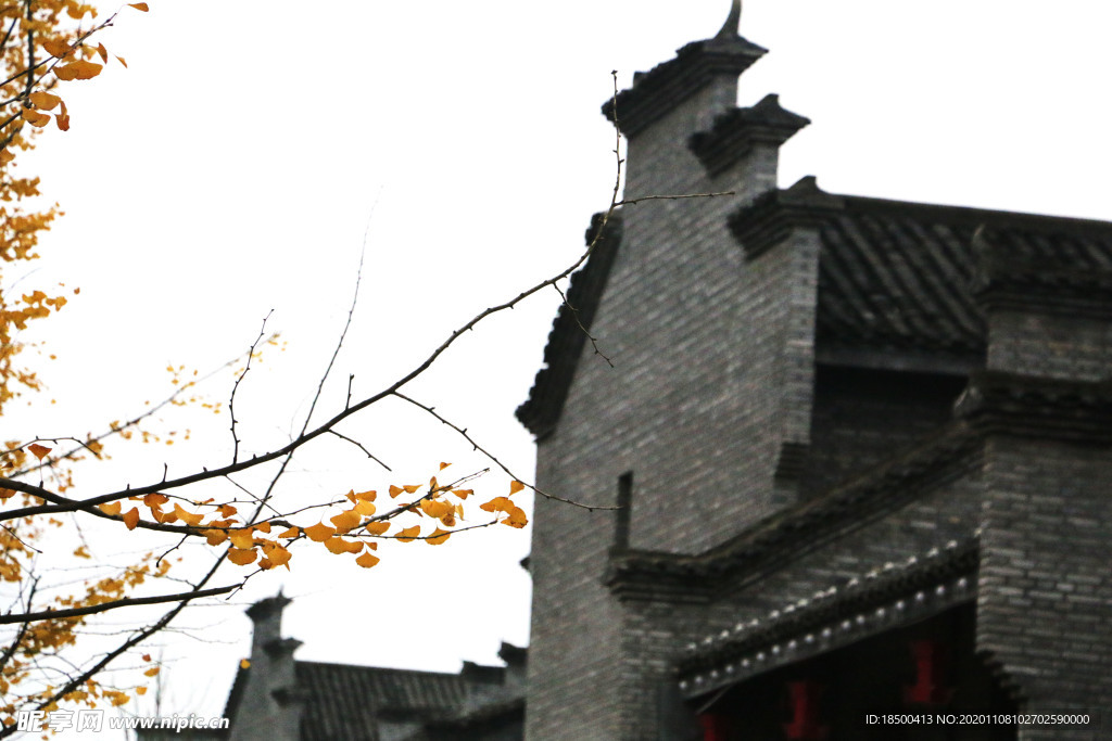 古建筑房檐一角