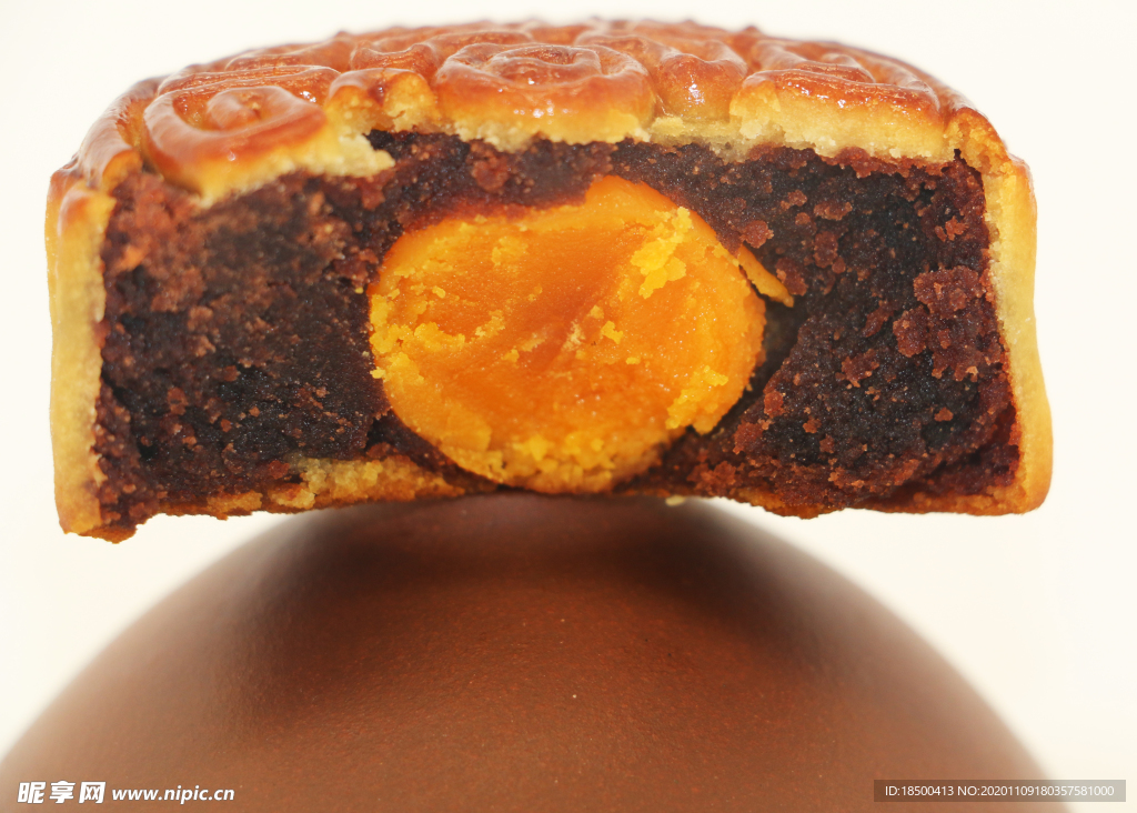 中秋蛋黄广式月饼