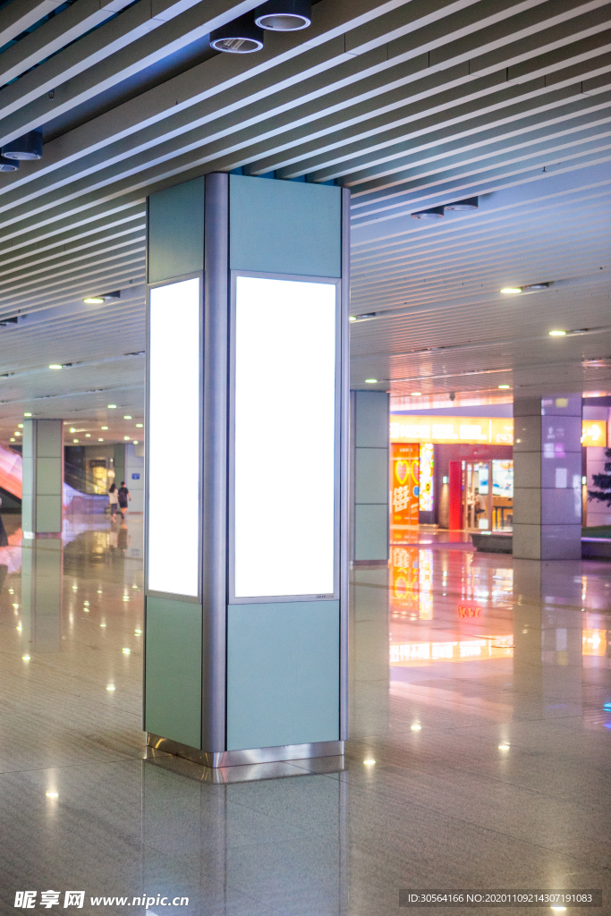 商场柱子广告牌样机背景海报素材