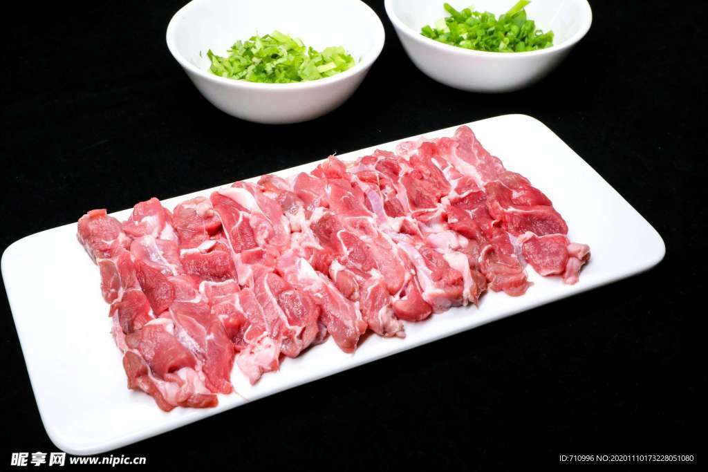 涮火锅新鲜羊肉