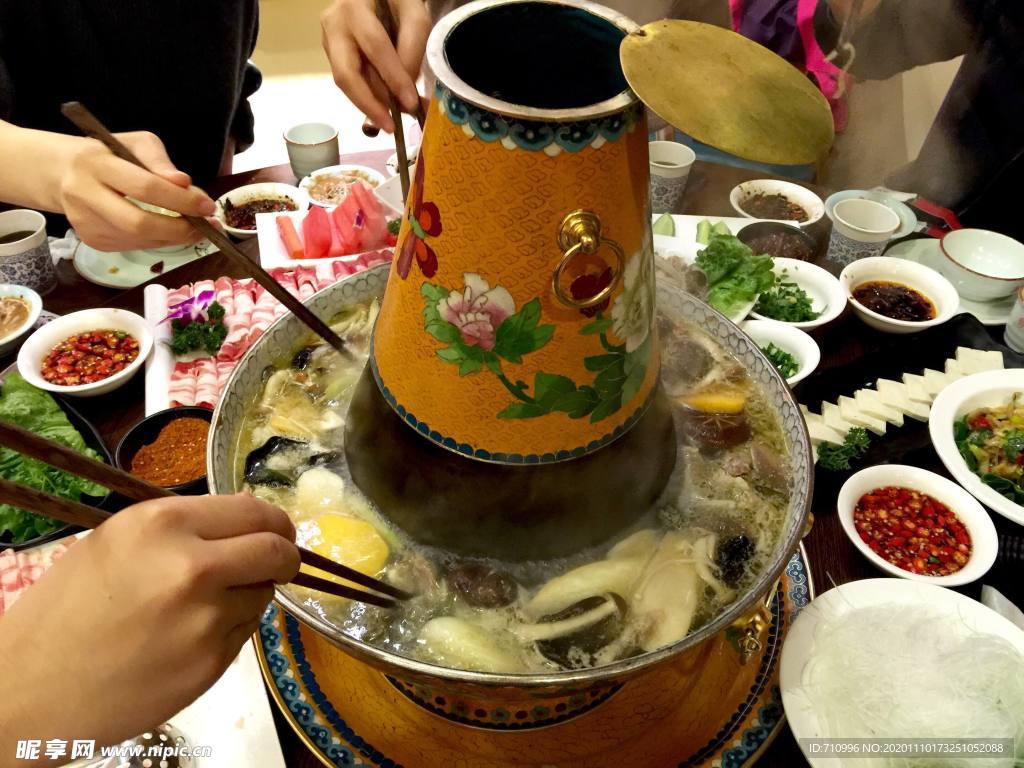 涮火锅新鲜羊肉