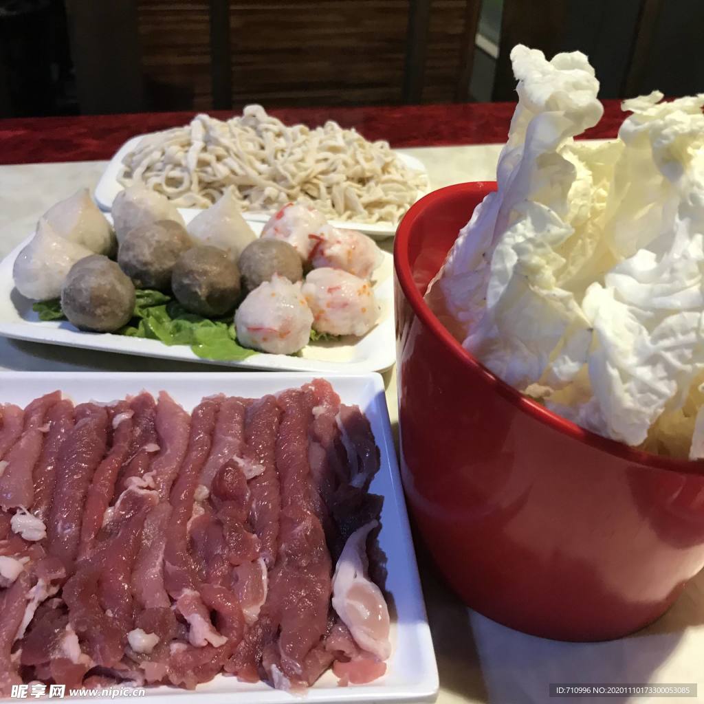 涮火锅新鲜羊肉