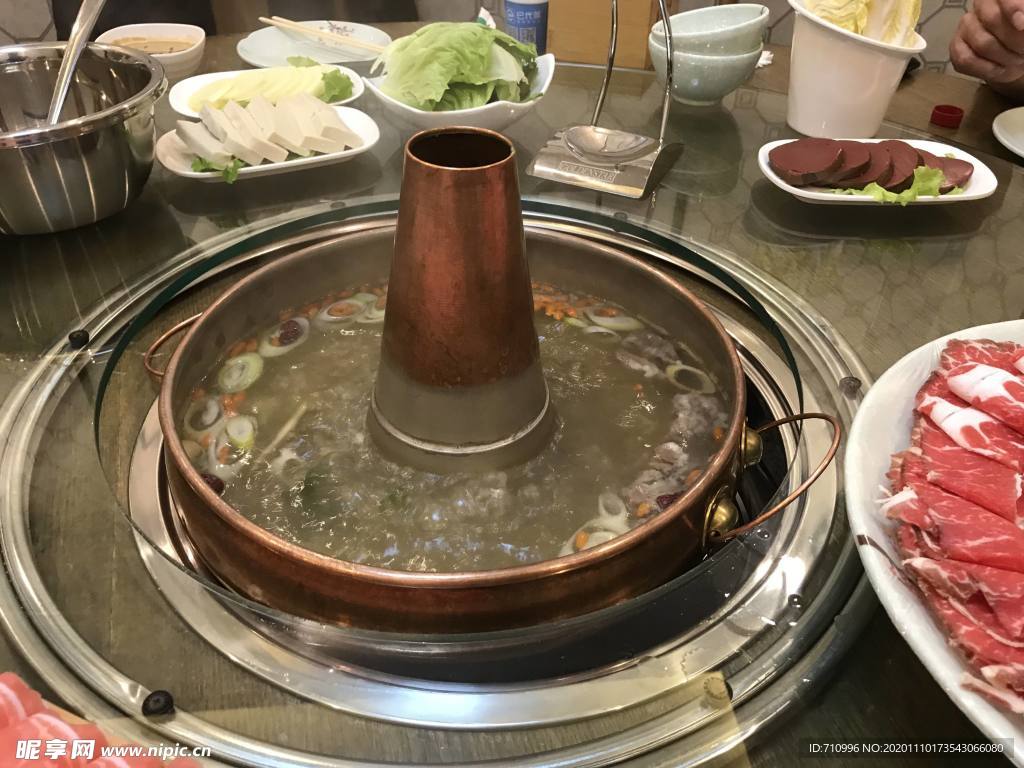 涮火锅新鲜羊肉