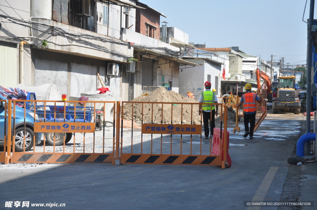市政排水改造工地护栏工地现场