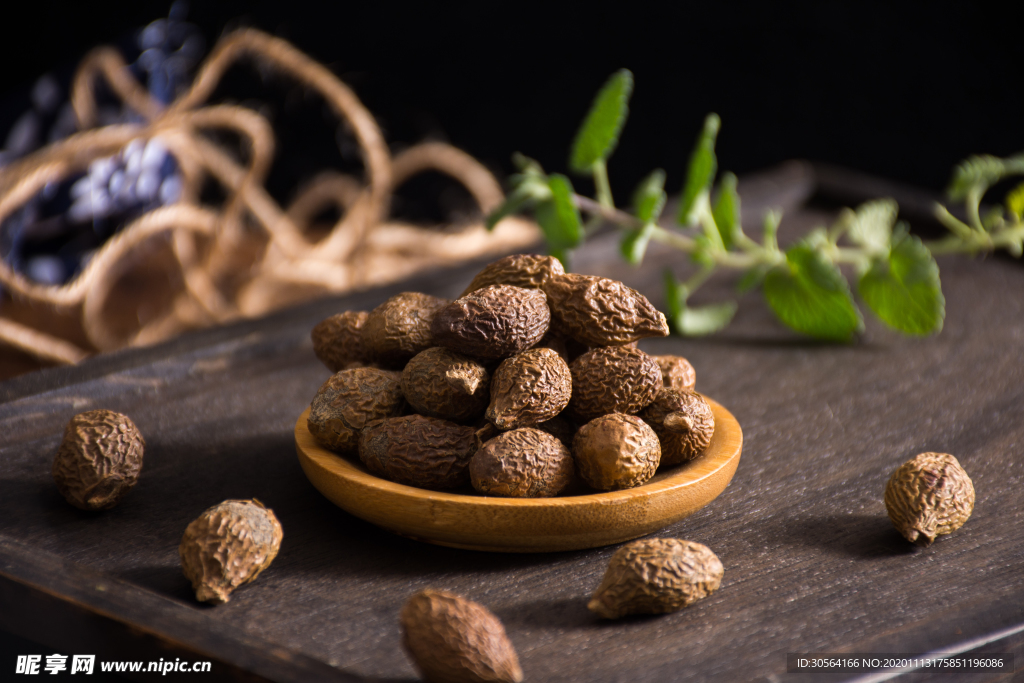 胖大海药材传统背景海报素材