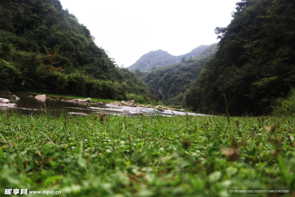 山间风光 河水