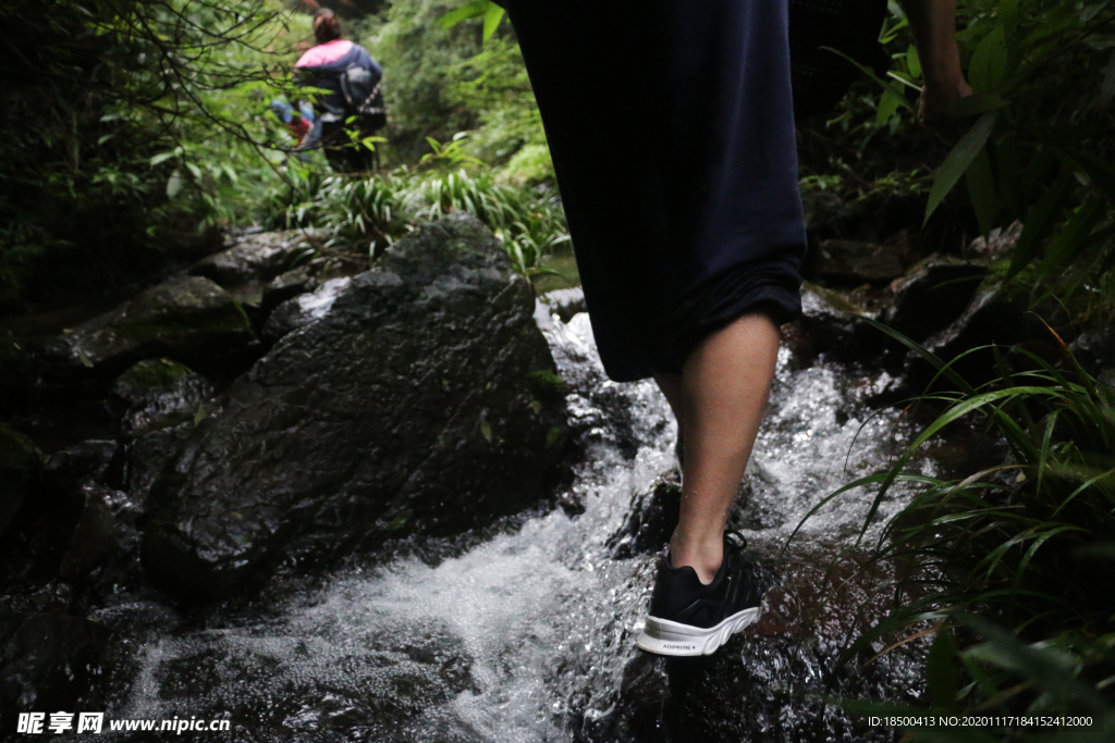 河水溪水 攀登