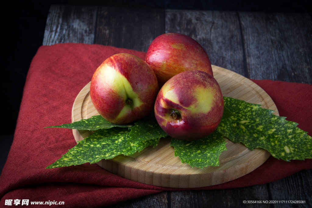 油桃水果果实背景海报素材