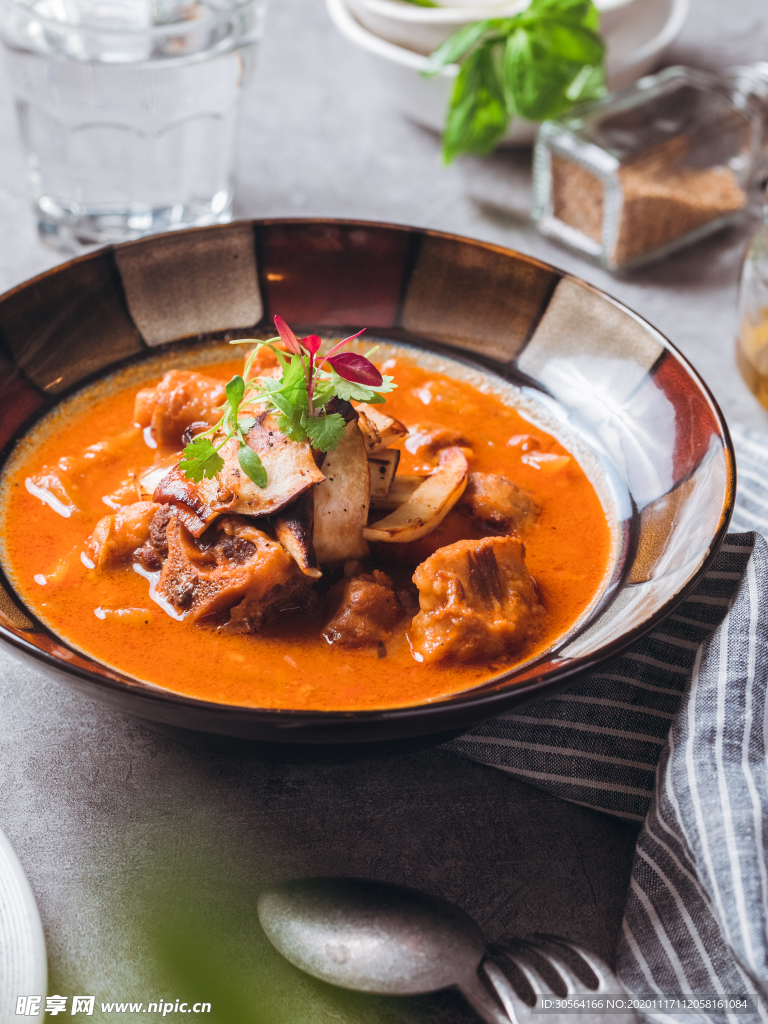 番茄牛腩美食食材背景海报素材