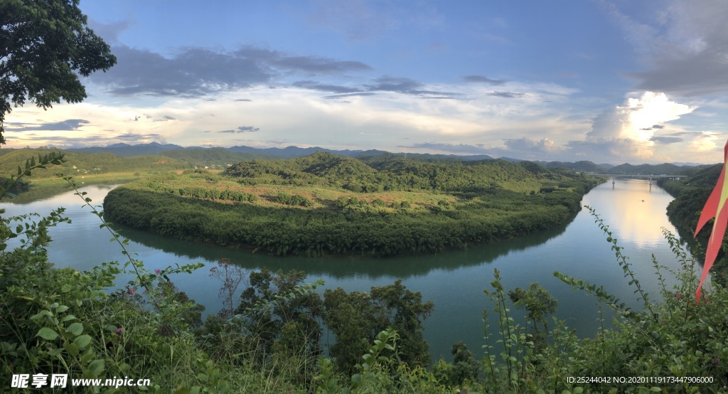 封开县贺江第一湾