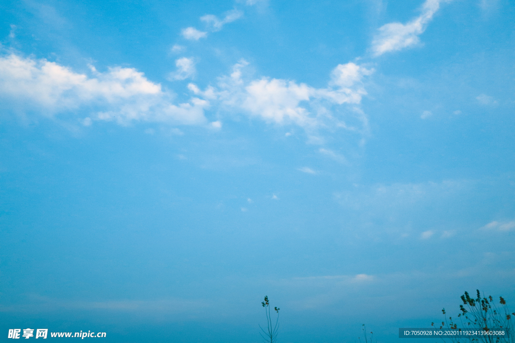 蓝天白云