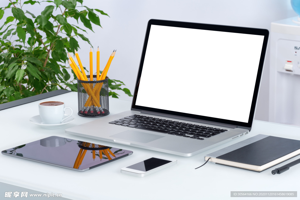 笔记本商务样机空白背景素材