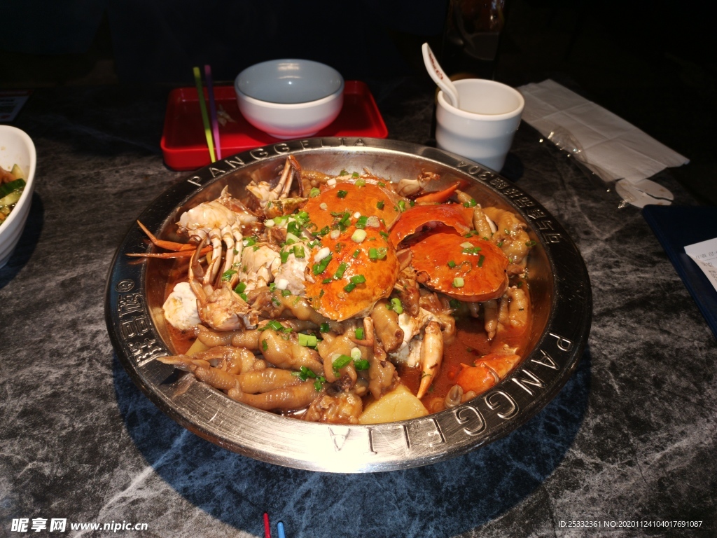 肉蟹煲图片