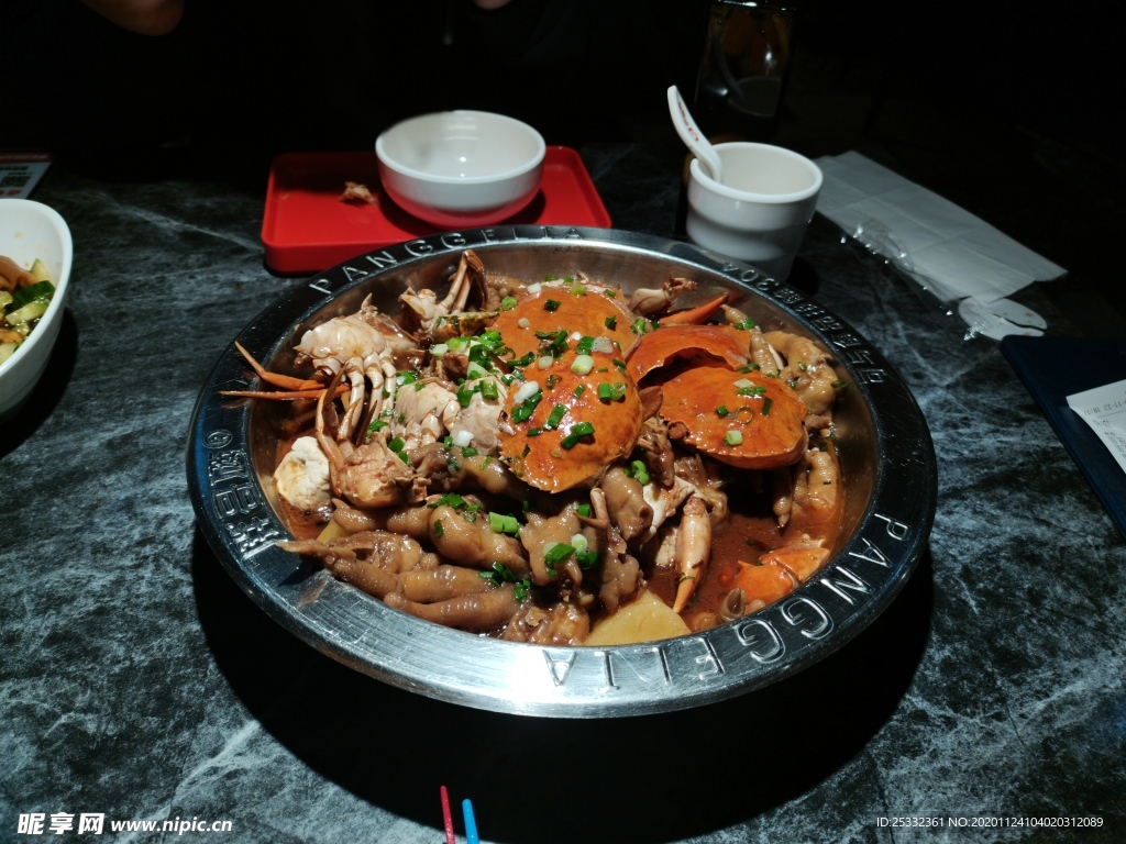 肉蟹煲图片