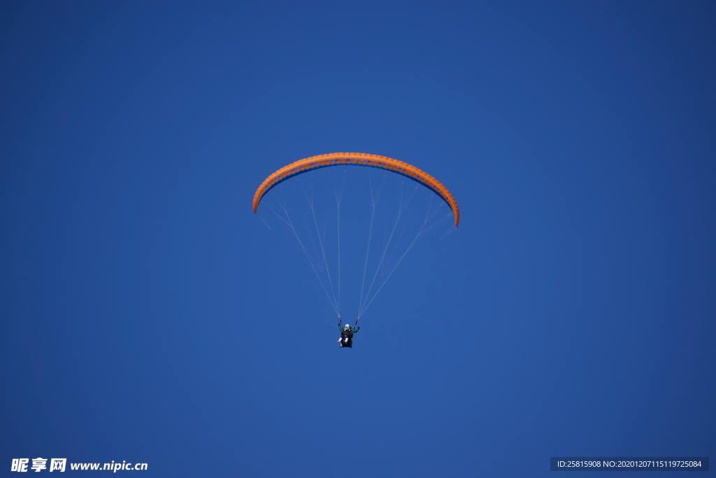 飞翔机器 花式跳伞 滑翔机图